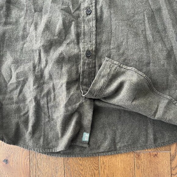 NWT Mutual Weave Dark Olive Flannel Button Up Shirt M | 100% Cotton Casual Top - Picture 6 of 7